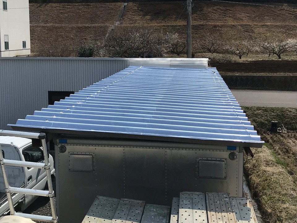 コンテナ事務所で暑さ対策様