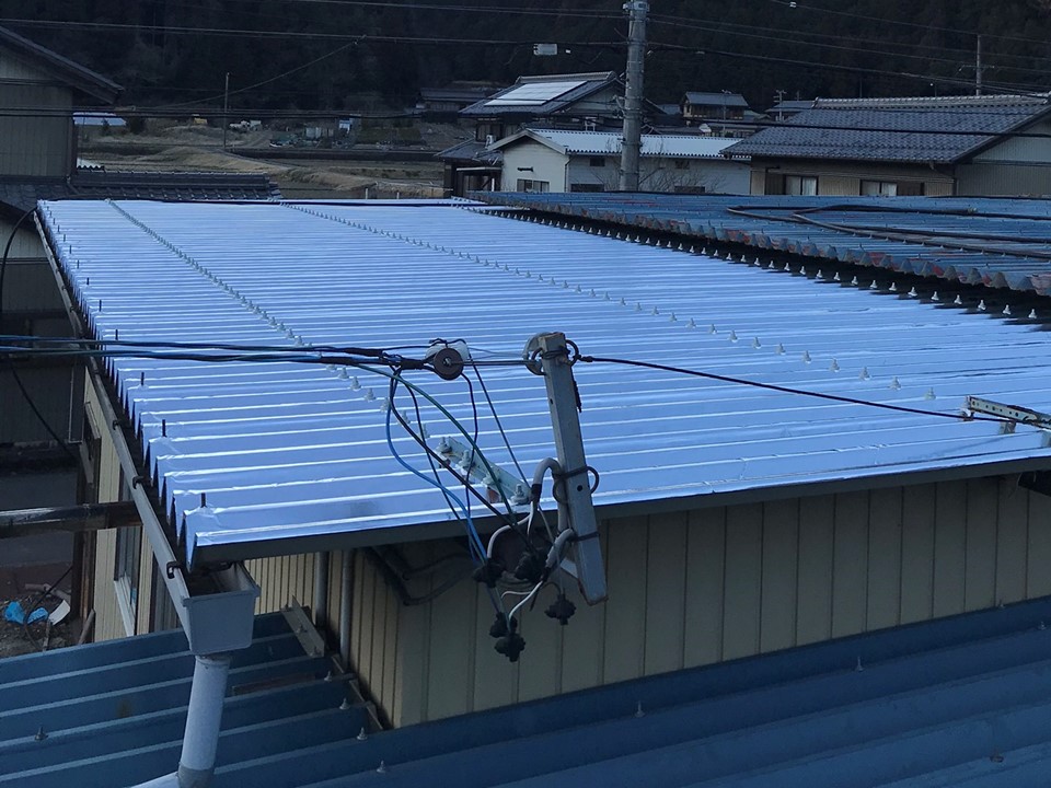 建具店の作業場でスカイ工法様
